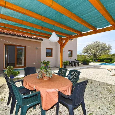 Holiday home House Palera 2022