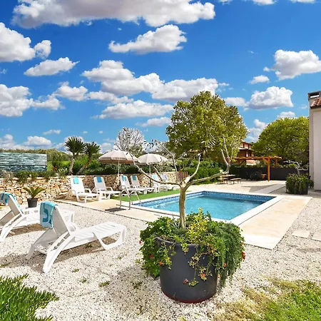 House Palera 2022 Holiday home Liznjan